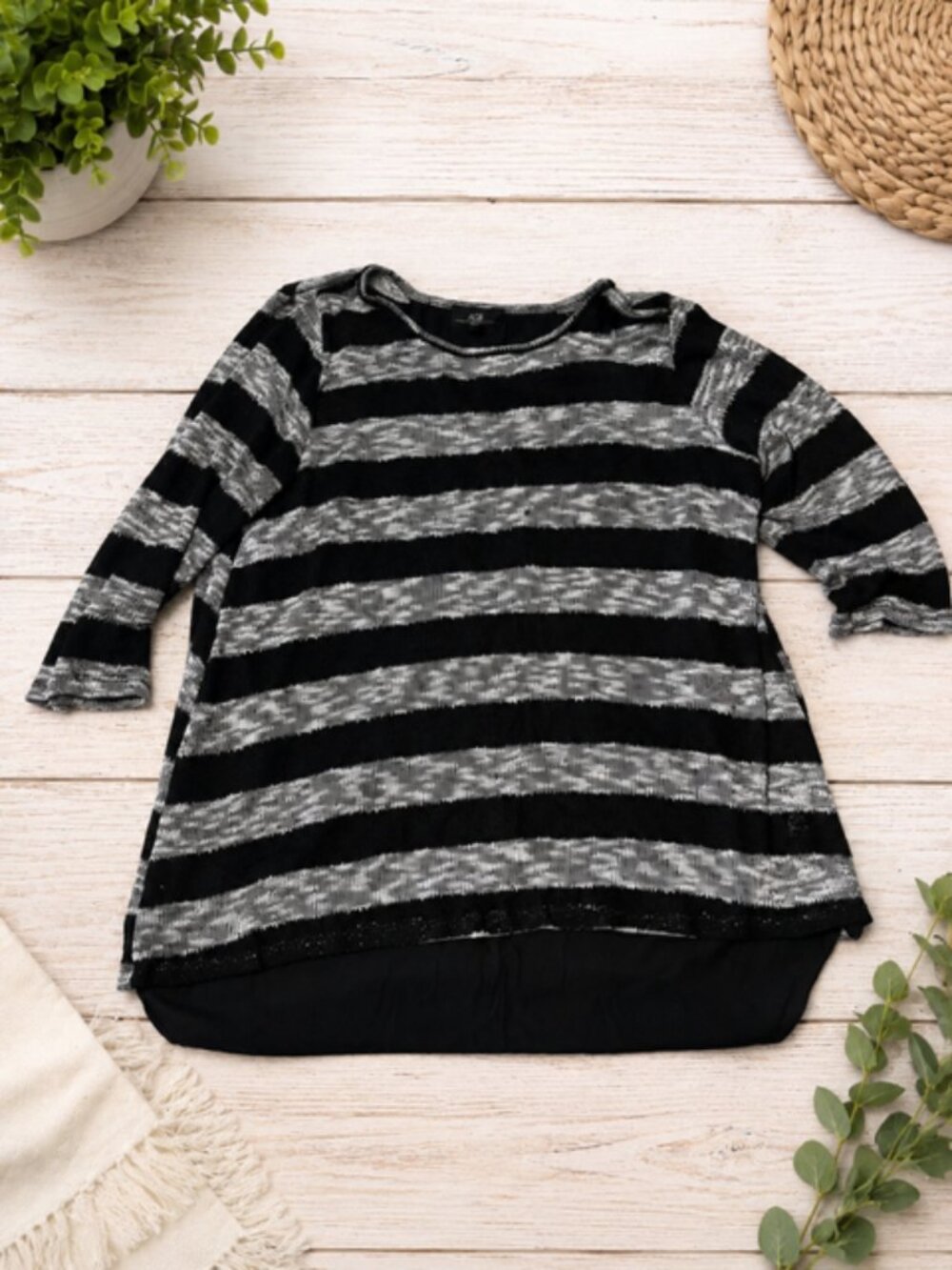 AGB Dresswear Striped Knit Top – Size Large